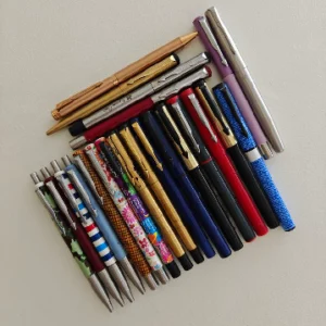 ROLLER BALL PEN